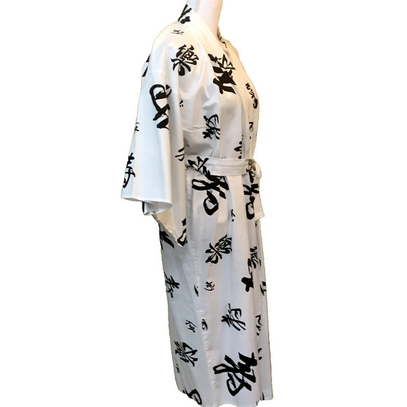 Neiman Marcus vintage black/white kimono robe, oriental, graphic, medium - Picture 2 of 8